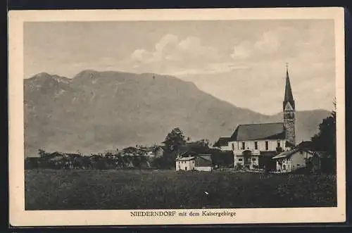 AK Niederndorf, Ortsansicht mit dem Kaisergebirge