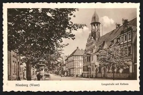 AK Nienburg /Weser, Langestrasse mit Rathaus