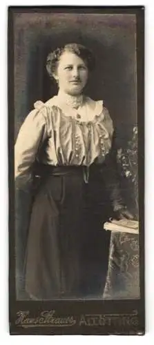 Fotografie Hans Strauss, Altötting, Schlotthammerstrasse 1, Portrait einer Frau