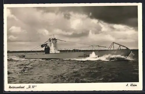 AK U-Boot U10 in voller Fahrt an der Oberfläche, Kriegsmarine