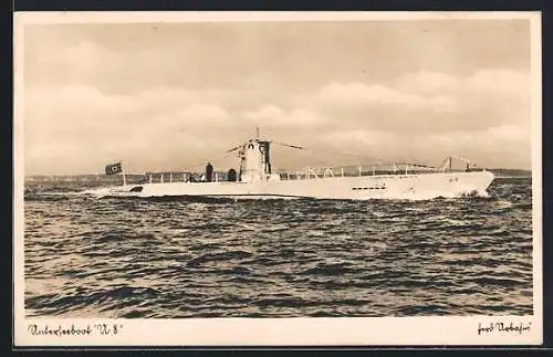 AK Unterseeboot U8 der Kriegsmarine an der Wasseroberfläche