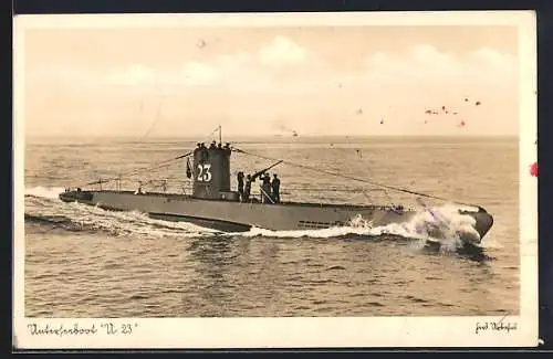 AK U-Boot der Kriegsmarine U23 an der Oberfläche, Matrosen an Deck