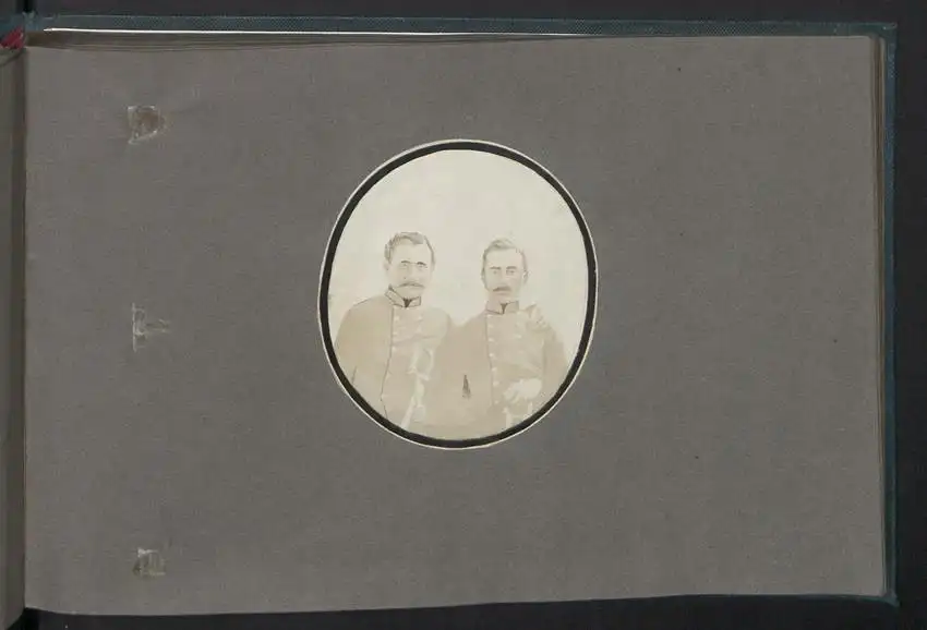 Fotoalbum mit 28 Fotografien auf Salzpapier und 2 Handzeichnungen, 1861, K.u.K. Soldaten Fotografiert von Oblt. Rossetti 13