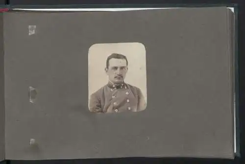 Fotoalbum mit 28 Fotografien auf Salzpapier und 2 Handzeichnungen, 1861, K.u.K. Soldaten Fotografiert von Oblt. Rossetti