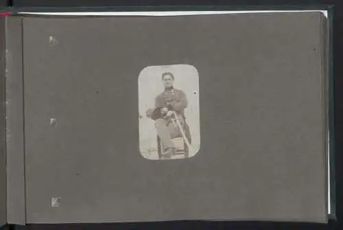 Fotoalbum mit 28 Fotografien auf Salzpapier und 2 Handzeichnungen, 1861, K.u.K. Soldaten Fotografiert von Oblt. Rossetti