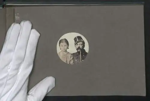 Fotoalbum mit 28 Fotografien auf Salzpapier und 2 Handzeichnungen, 1861, K.u.K. Soldaten Fotografiert von Oblt. Rossetti