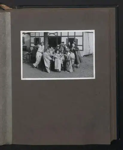 Fotoalbum mit 72 Fotografien, Ansicht Koblenz, Bau des Ledigenheim für das Alliierte Sicherheitsamt 1950, Bault. Sälzer