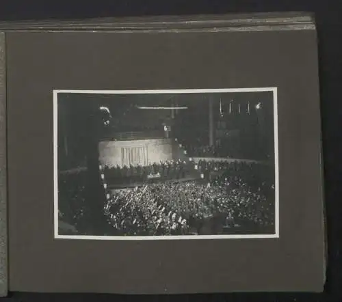 Fotoalbum mit 70 Fotografien, LZ 127 Graf Zeppelin in Berlin Tempelhof 1931, Trauerzug für Franz Lenk & Paul Anlauf