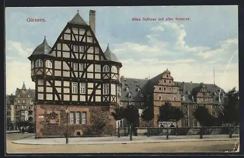 AK Giessen, Altes Schloss mit alter Kaserne