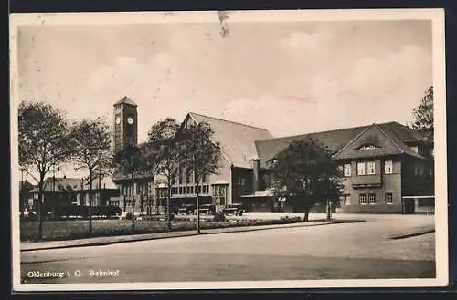 AK Oldenburg i. O., Grünanlage vor dem Bahnhof