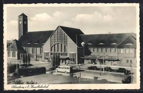 AK Oldenburg i. O., Autos vor dem Bahnhof