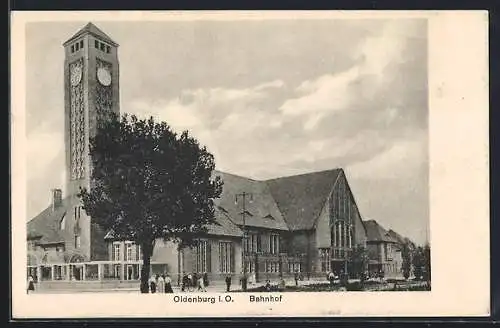 AK Oldenburg i. O., Der Uhrturm am Bahnhofsgebäude