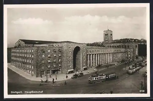 AK Stuttgart, Strassenbahnen vor dem Hauptbahnhof