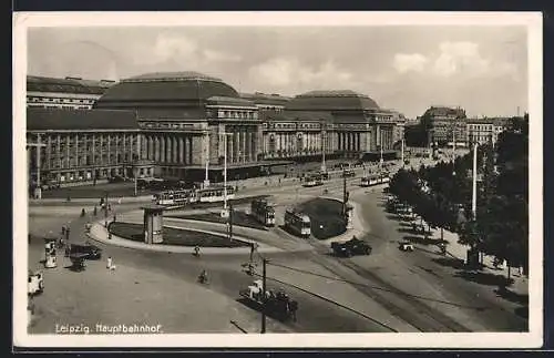 AK Leipzig, Strassenbahnen vor dem Hauptbahnhof