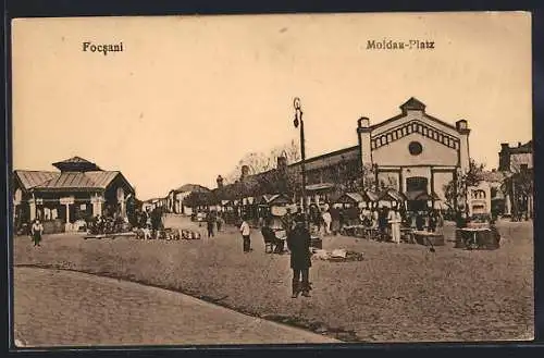 AK Focsani, Moldau-Platz mit Marktständen