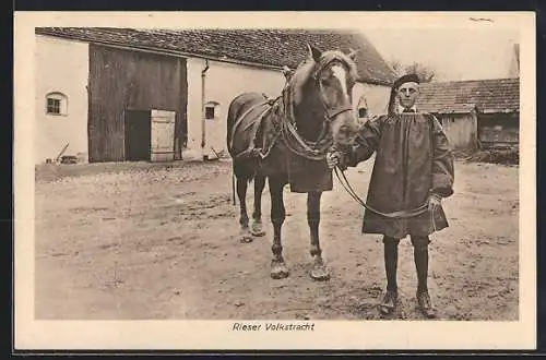 AK Mann in Rieser Volkstracht mit Pferd