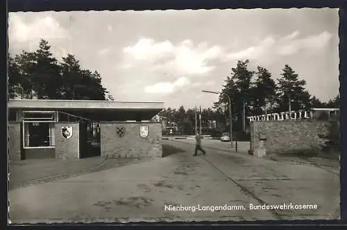 AK Nienburg-Langendamm / Weser, Einfahrt zur Bundeswehrkaserne