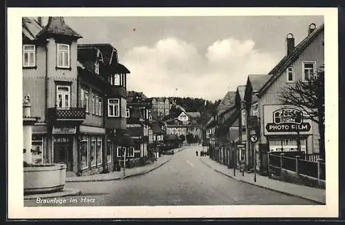 AK Braunlage im Harz, Strassenpartie mit Geschäften