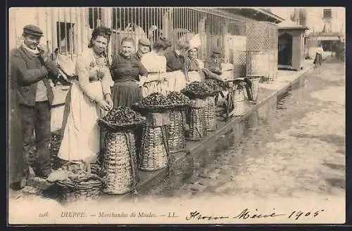 AK Dieppe, Marchendes de Moulles, Muschelmarkt