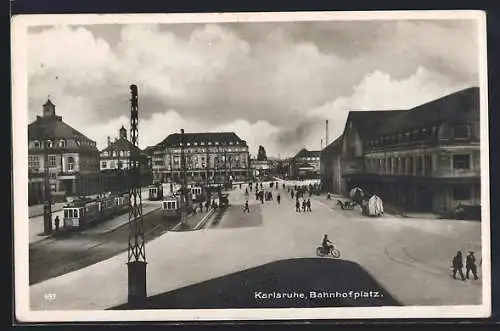 AK Karlsruhe, Bahnhofsplatz, Strassenbahn, Tiergarten-Restaurant