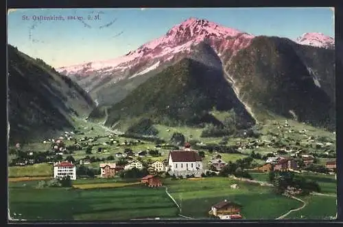 AK St. Gallenkirch, Gesamtansicht mit Bergspitze aus der Vogelschau