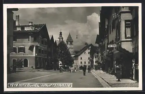 AK Kitzbühel, Hauptstrasse mit Bank, Papierhandlung und Türmen