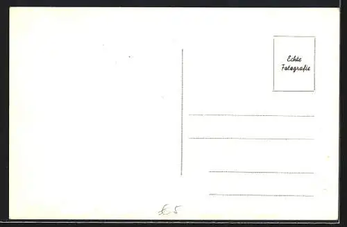 AK Rattenberg, Strassenpartie mit Passanten