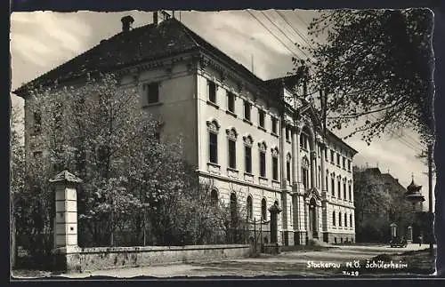 AK Stockerau /N. Ö., Schülerheim mit Strasse