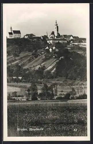 AK Straden /Steiermark, Blick über Felder auf den Ort