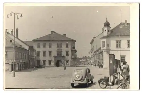 Fotografie unbekannter Fotograf, Ansicht Ivancice, Blick auf den grossen Platz