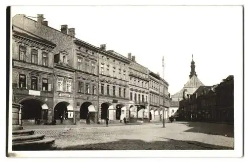 Fotografie K. Cuda, Holice v. C., Ansicht Jermer / Jaromer, Strassenpartie mit Geschäften