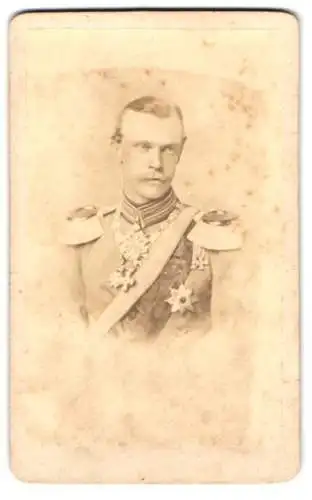 Fotografie Gustav Kleine, Naugard, Portrait Prinz Albrecht von Preussen in Uniform mit Orden