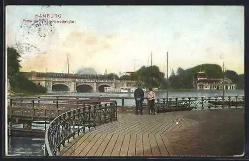 AK Hamburg-Neustadt, Besucher auf der Lombardsbrücke, Schiff