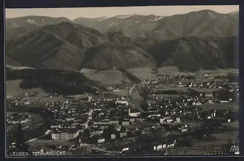 AK Leoben, Totalansicht mit Bergpanorama