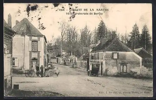 AK Circuit de la Sarthe 1906, La traversée de Berfay, Autorennen