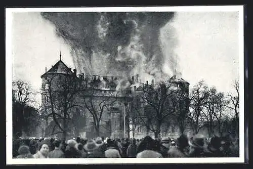 AK Stuttgart, Brandkatastrophe Altes Schloss, 1931
