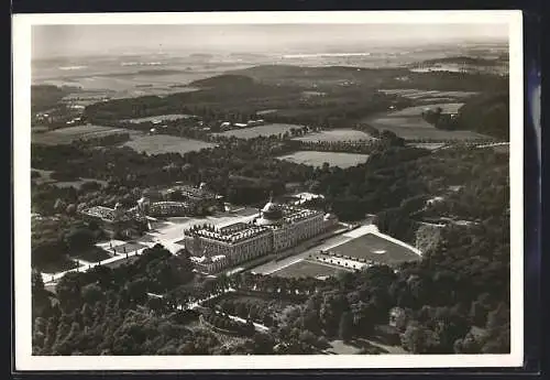 Foto-AK Potsdam, Neues Palais vom Flugzeug aus