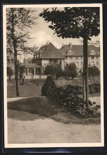 AK Essen, Siedlung Alfredshof, Pin den Parkanlagen, Blick zum Tordurchgang