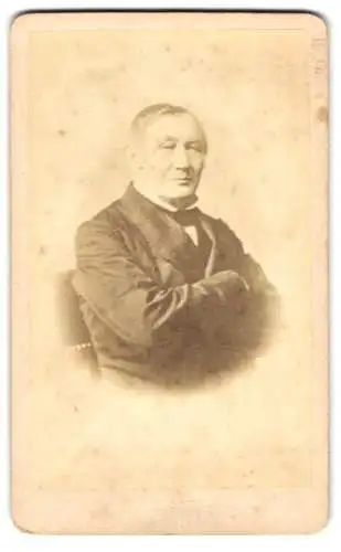 Fotografie Gustav Kleine, Naugard, Portrait Graf Maximilian von Schwerin-Putzar, Mitglied des Abgeordnetenhauses