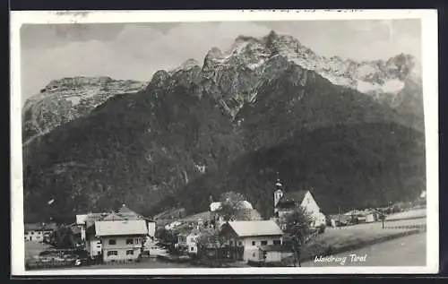 AK Waidring, Ortsansicht mit Bergspitzen