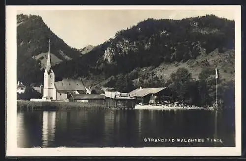 AK Walchsee, Strandbad und Kirche vom See aus