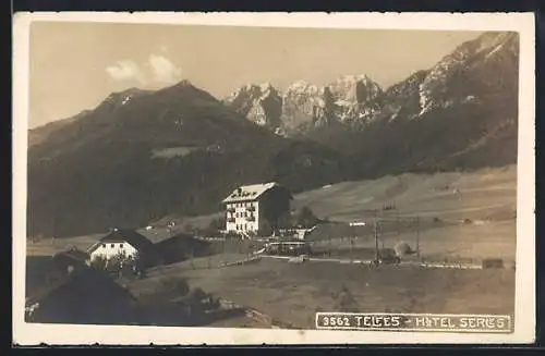 AK Telfes, Hotel Serles mit Umgebung vor Bergpanorama