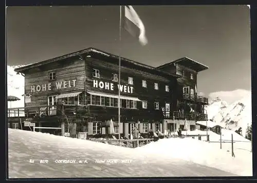 AK Oberlech a. A., Hotel Hohe Welt im Winter