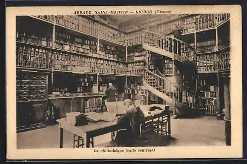 AK Liguge, La bibliothèque de l`Abbaye Saint-Martin, salle centrale