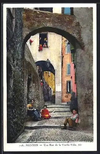AK Menton, Une Rue de la Vieille-Ville