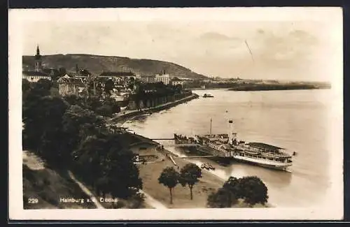 AK Hainburg a. d. Donau, Uferpanorama mit Bootsanleger