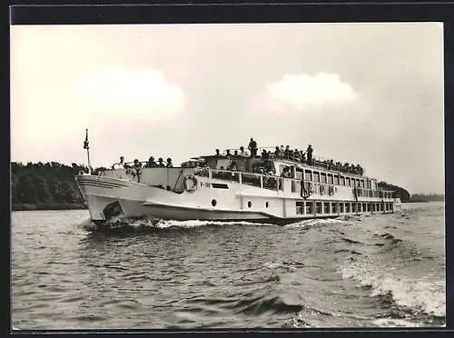 AK Berlin, Luxusfahrgastschiff  Friedrich Wolf  der Weissen Flotte