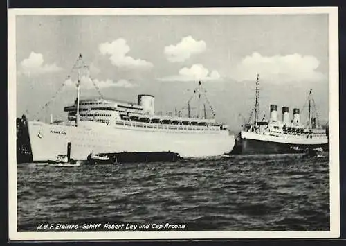 AK KdF-Elektro-Schiff Robert Ley und Passagierschiff Cap Arcona