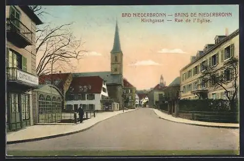 AK Bad Niederbronn, Kirchgasse mit Café Millet und Ortskirche