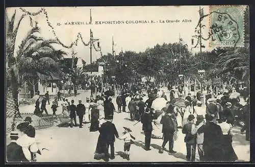 AK Marseille, Ausstellung, Exposition Coloniale, La Grande Allee mit Besuchern